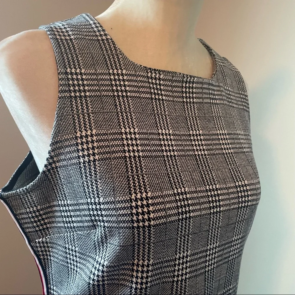 Banana Republic Sheath Dress - Picture 8 of 13